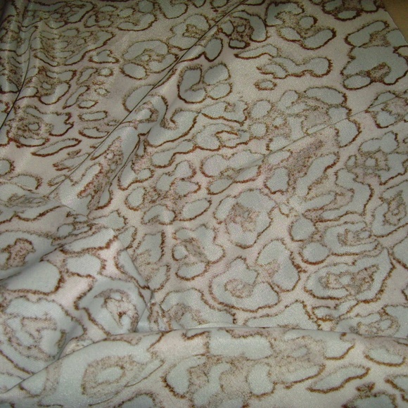 Jersey Knit Leopard Print Fabric - Picture 7 of 7